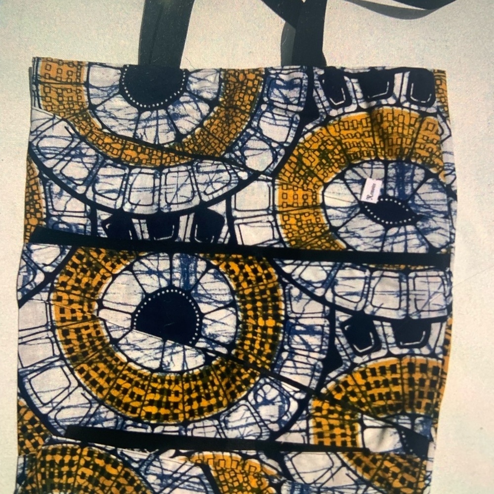 Tote bag made out of African print.